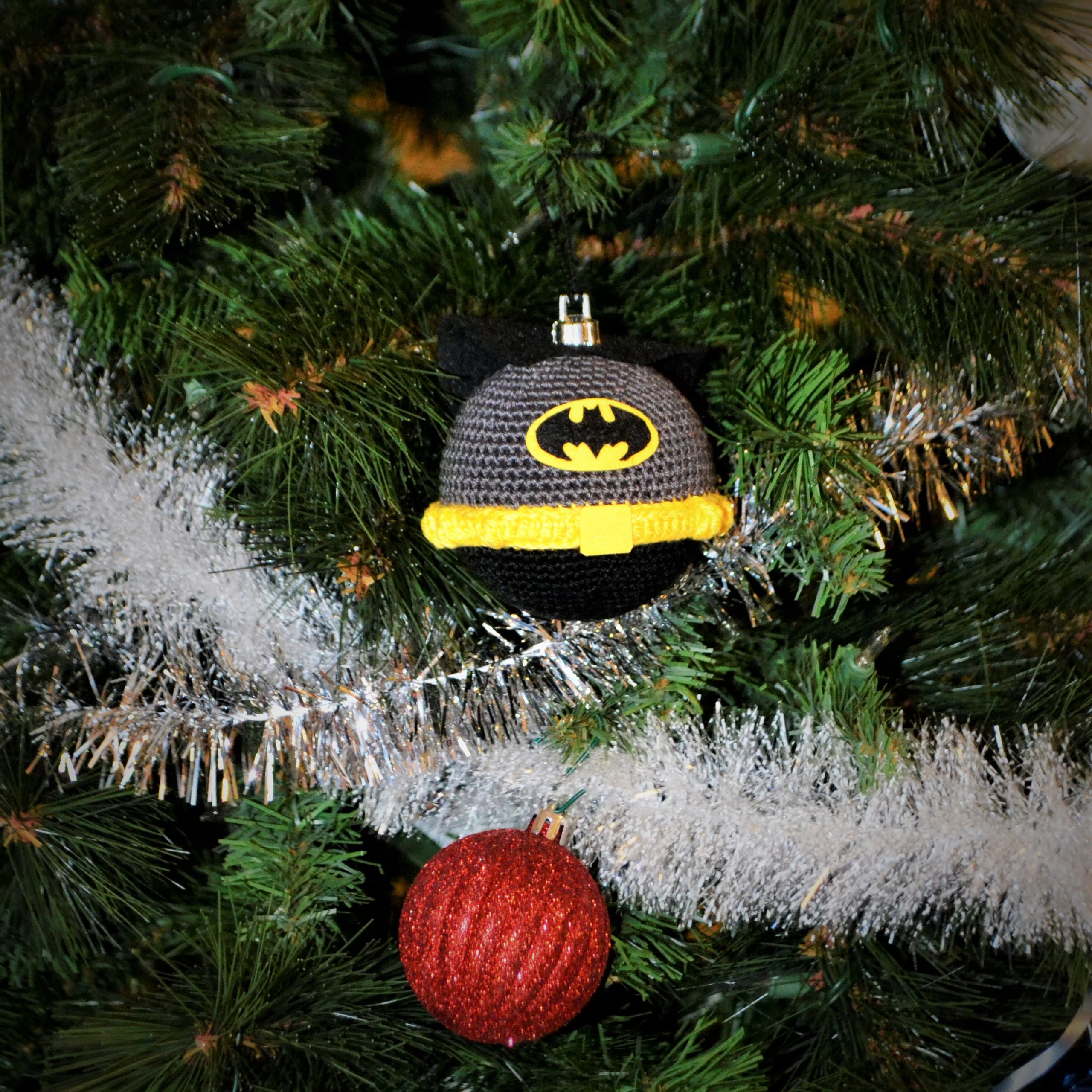 Batman Christmas Bauble | LaCigogne